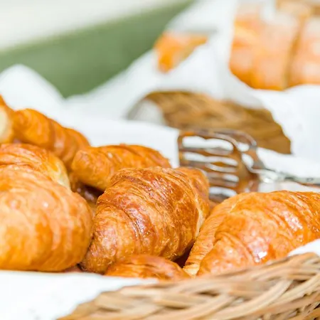 מלון Bosque Mar 3*